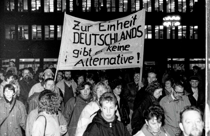 Montagsdemonstration in Halle, 1989 © IMAGO / Lutz Sebastian