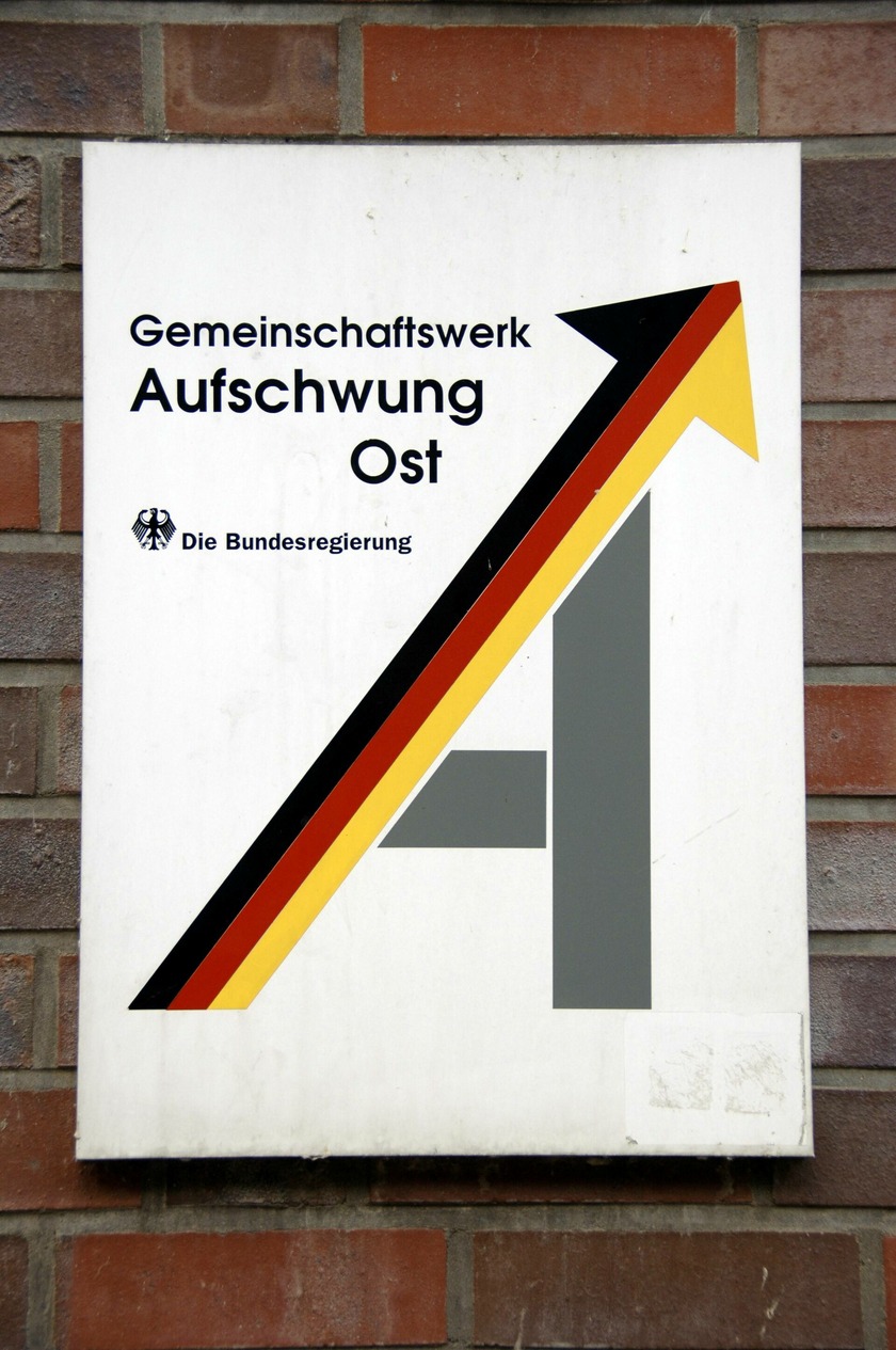 Gemeinschaftswerk Aufschwung Ost © IMAGO / Hohlfeld