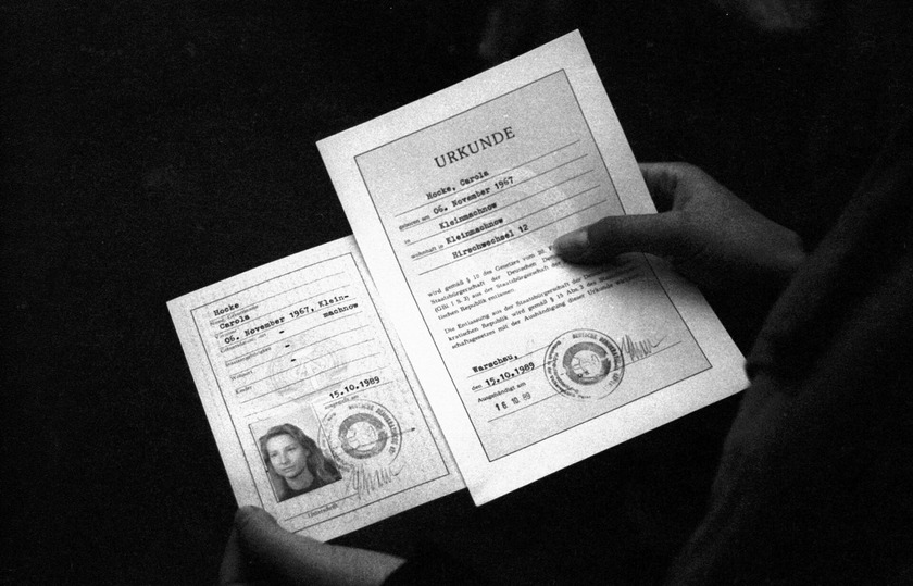 Entlassung aus der Staatsbürgerschaft der Deutschen Demokratischen Republik © IMAGO / sepp spiegl